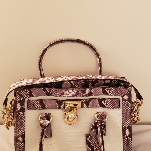 MK frame out satchel bag - Picture 6 of 8